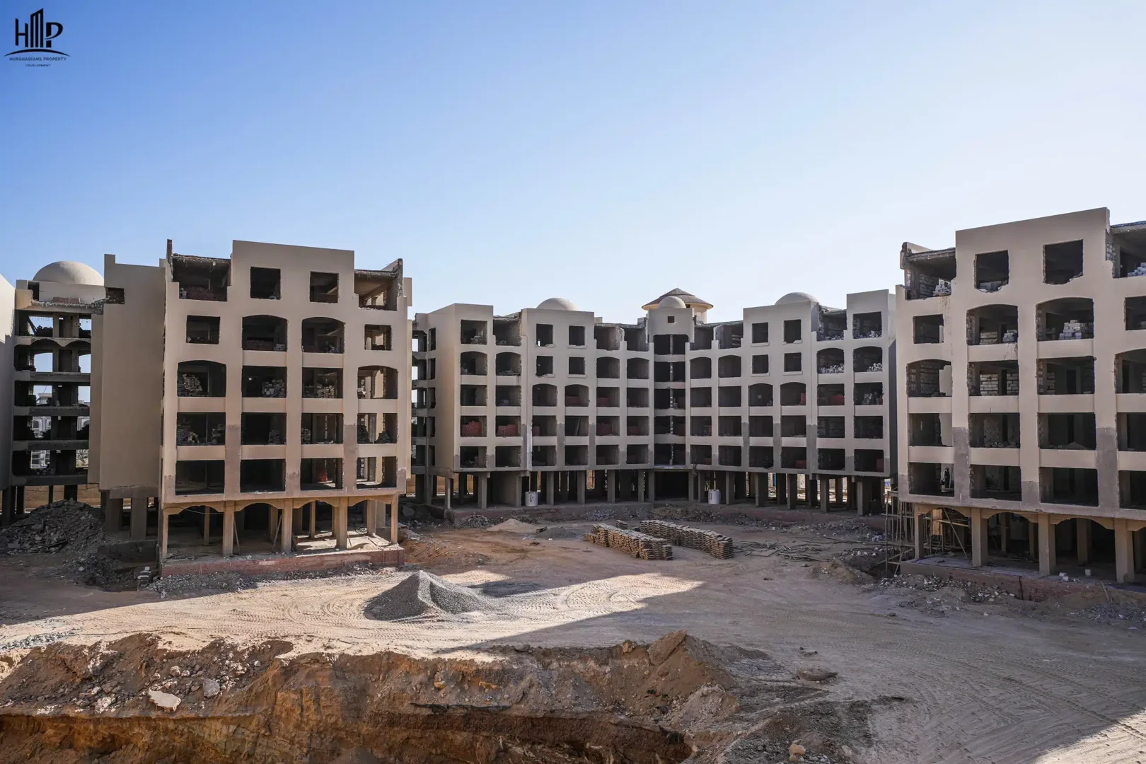 Studio for Sale in Atlantis Resort, Hurghada 45 sqm with pool view - Studio in Hurghada, Hurghada (3)